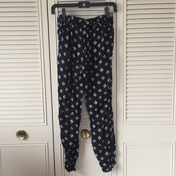 Patterned pants - Picture 4 of 4